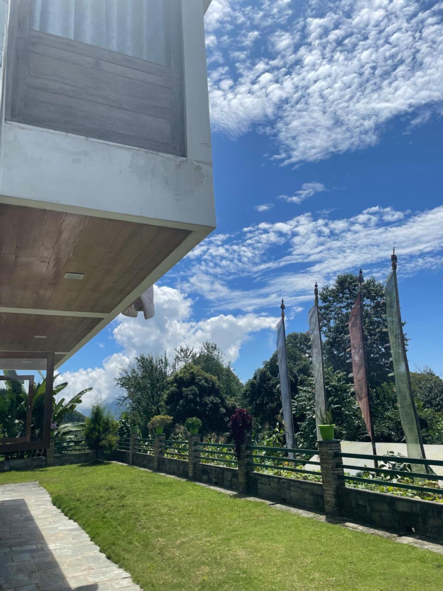 Martam Farmhouse Pelling Exterior photo